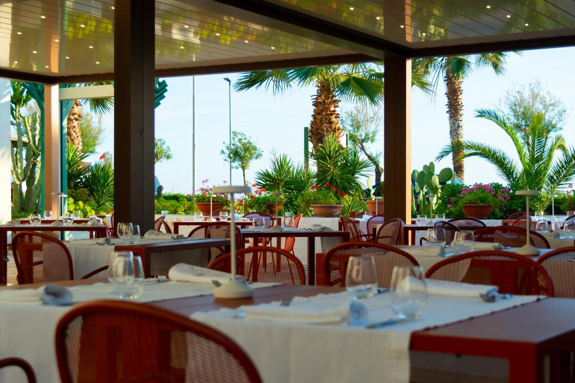 Hotel Garden Praia a Mare Exterior photo