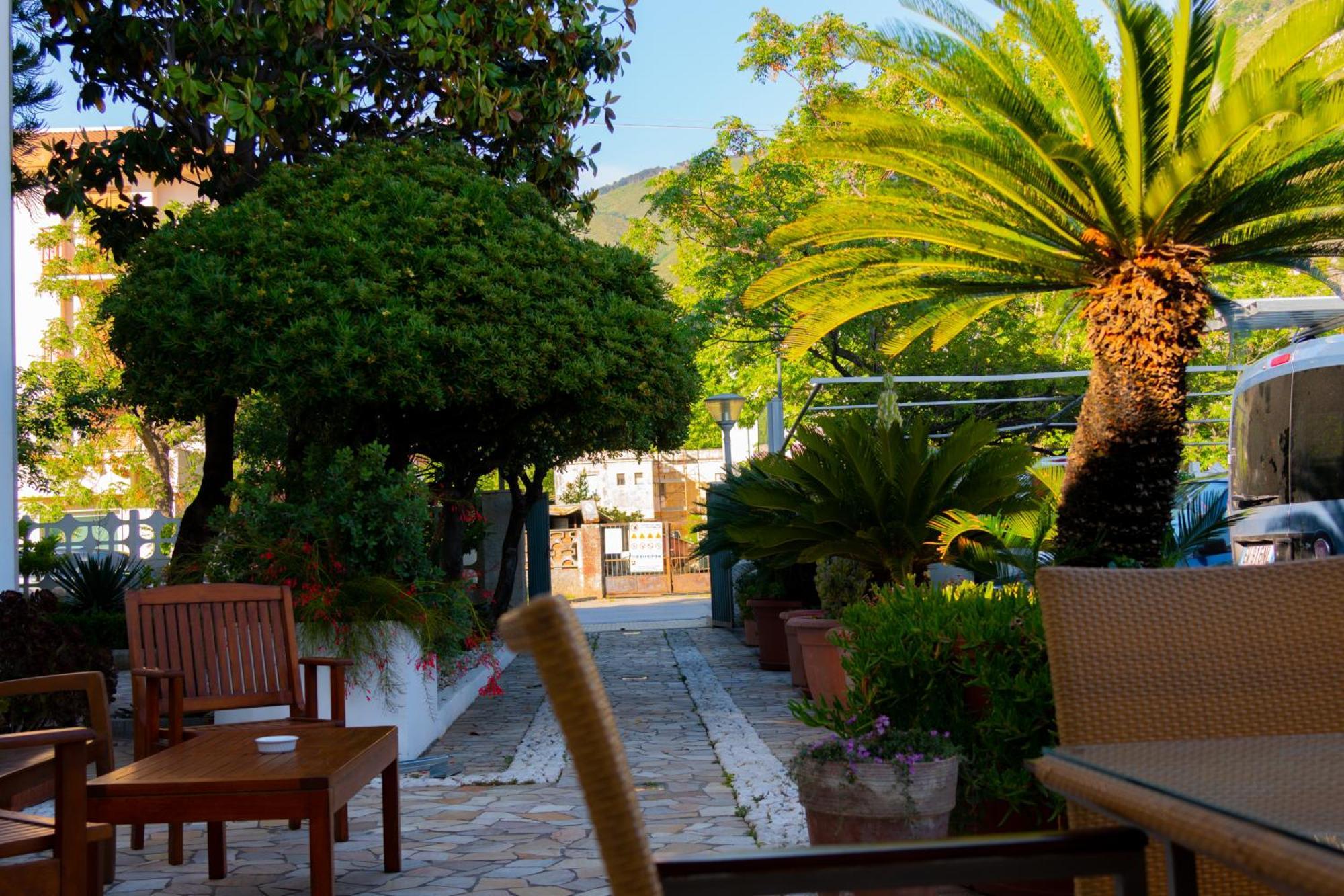 Hotel Garden Praia a Mare Exterior photo